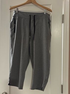 Tek Gear Gray women’s Jogger Sweatpants with Black Drawstrings